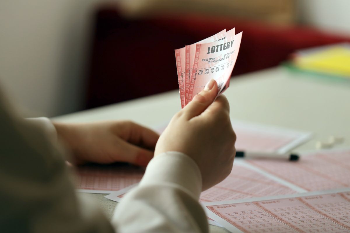 How AI Helps You Pick Smarter Powerball, Oz Lotto & Saturday Lotto Numbers
